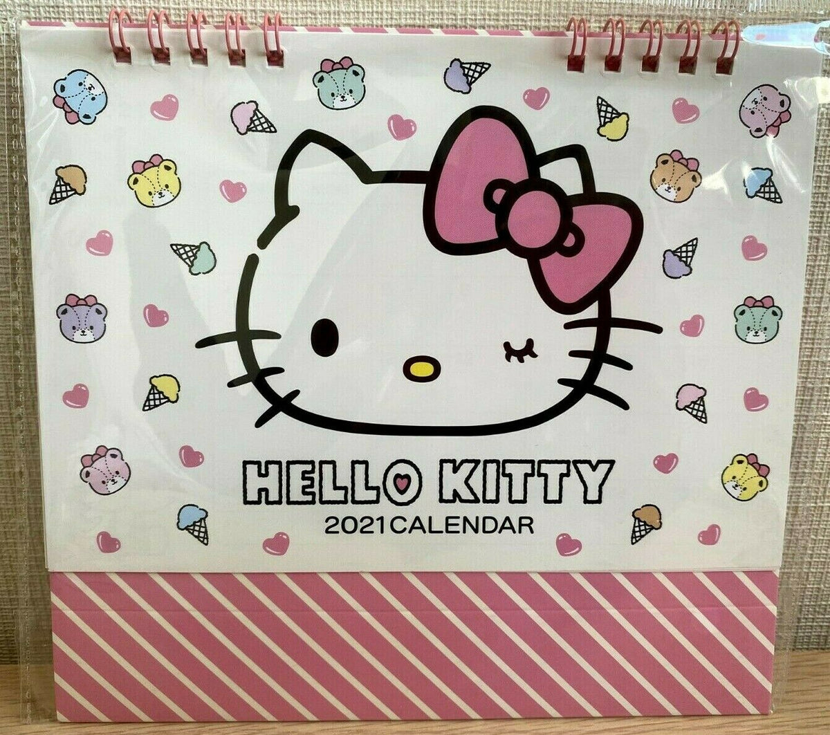 Hello Kitty Sanrio Kawaii Monthly Desk Calendar 2021 from Daiso Japan NEW